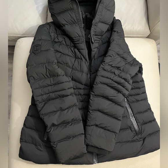 NWT - Rudsak Women’s Leather Trimmed Hooded Quilted Down Jacket - Size XL - Picture 8 of 14